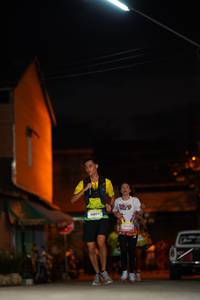 BIB: 50093, 004
                            <button type="button" onclick="openModal(21742717)" class="btn btn-primary btn-sm float-right btn-popup" data-toggle="modal" data-target=".modal-high-quality">
                        <i class="fas fa-shopping-cart"></i> Add to Cart
                    </button>
                                            <button type="button" onclick="isThisMe(21742717, true)" class="btn btn-success btn-sm float-right btn-popup btn-isme hidden" data-toggle="tooltip" data-placement="bottom" title="นี่คือรูปของคุณใช่ไหม คลิกที่นี่เพื่อเอาเข้าอัลบั้ม">
                        <i class="fas fa-plus"></i> Add to album
                    </button>
                    <button type="button" onclick="isThisMe(21742717, false)" class="btn btn-warning btn-sm float-right btn-popup btn-isnotme hidden">
                        <i class="fas fa-ban"></i> Remove from album
                    </button>